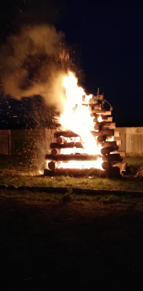 Stavanie mája a zapálenie vatry - 30. apríl 2018
